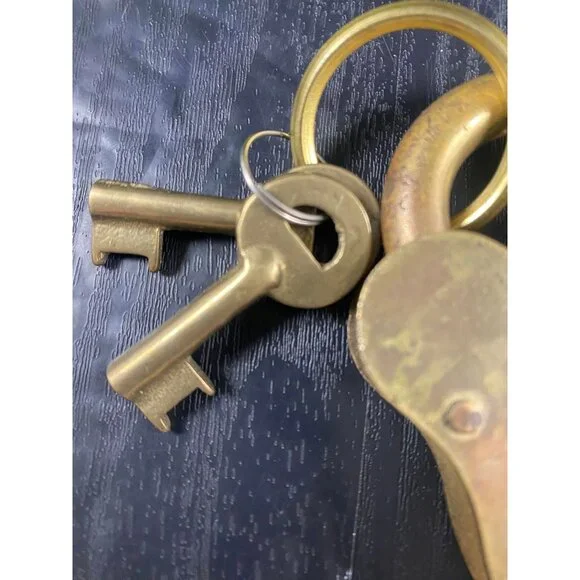 Big Vintage Admiralty Brass USN NavyNo. 4 Padlock and 2 Keys 4 Brass Levers Mi